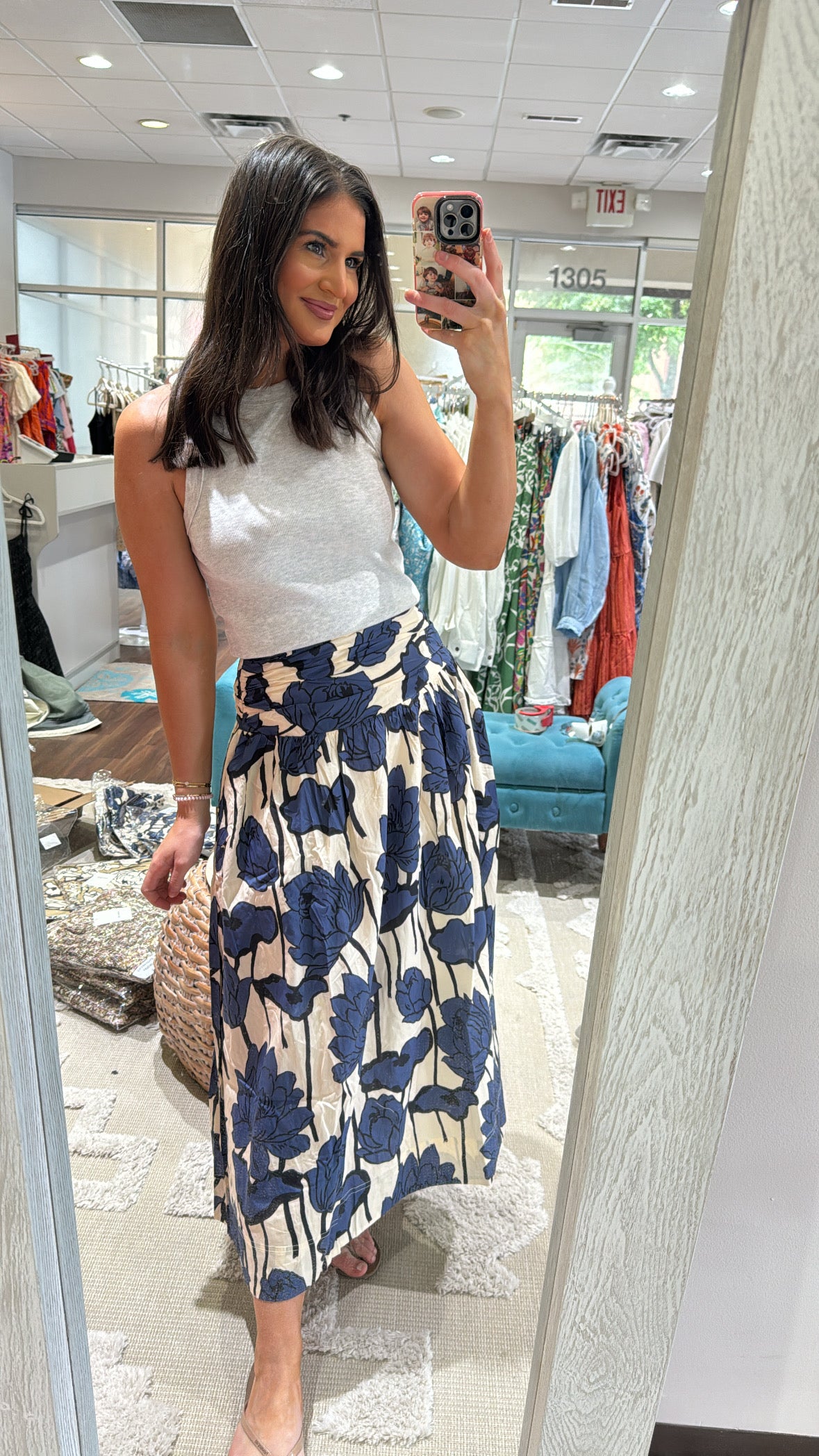 Neutral Buds Skirt Navy