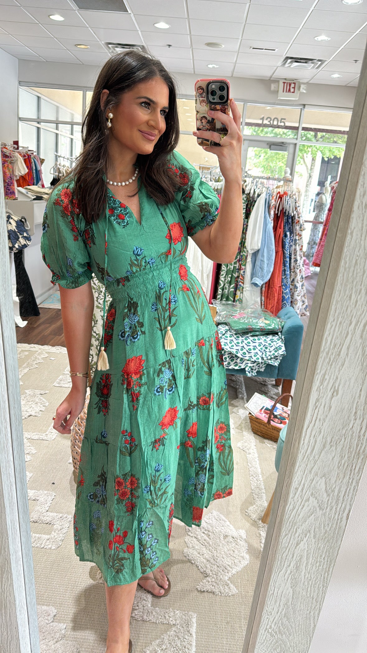 green emerald velvet dress THML Green Flower Garden Dress green emerald velvet dress THML Green Flower Garden Dress