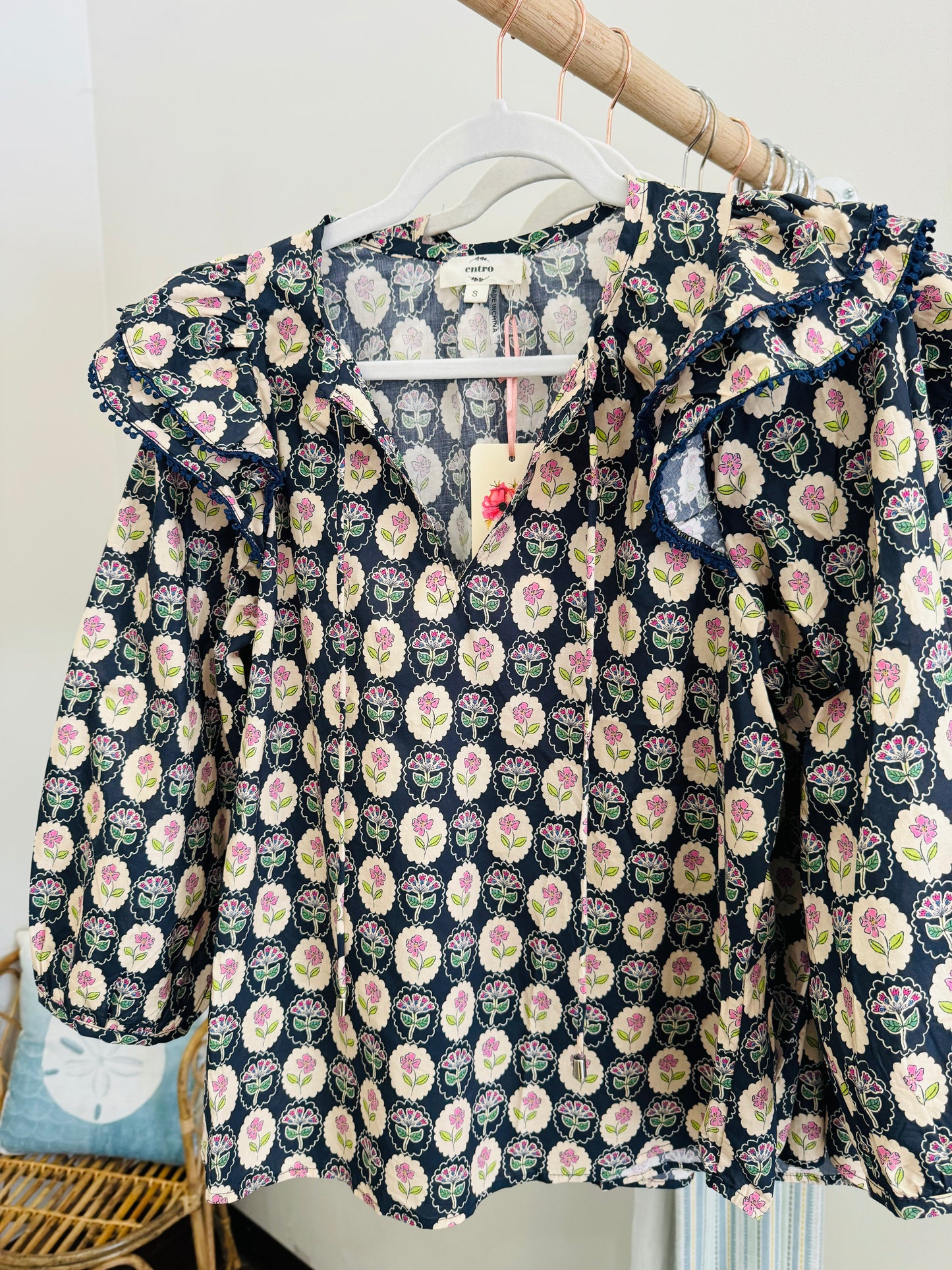 Navy Floral Top Entro