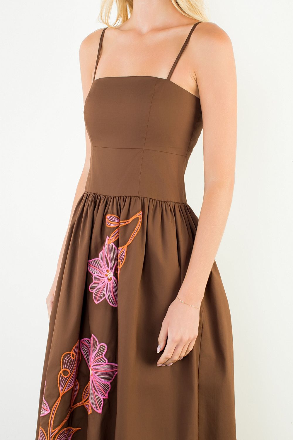 Hillary Dress THML Brown